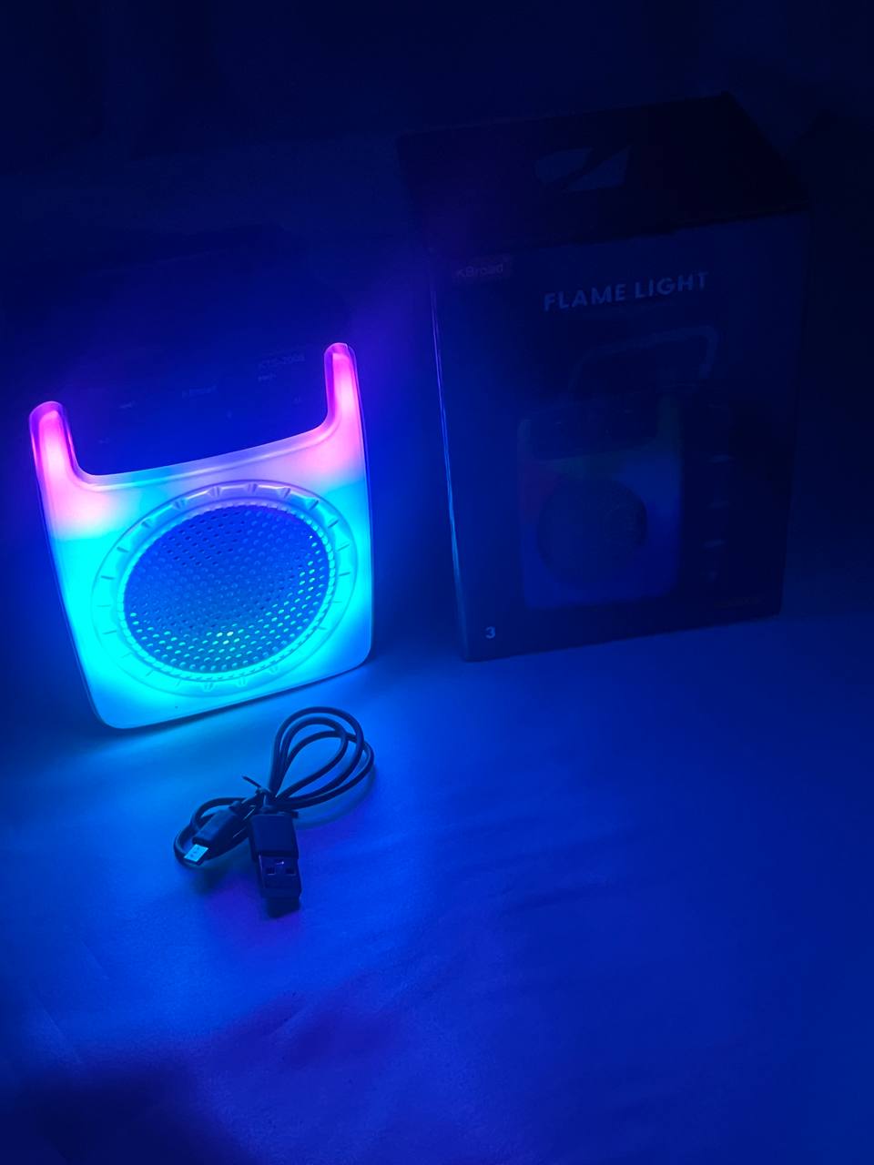 اسپیکر flame light