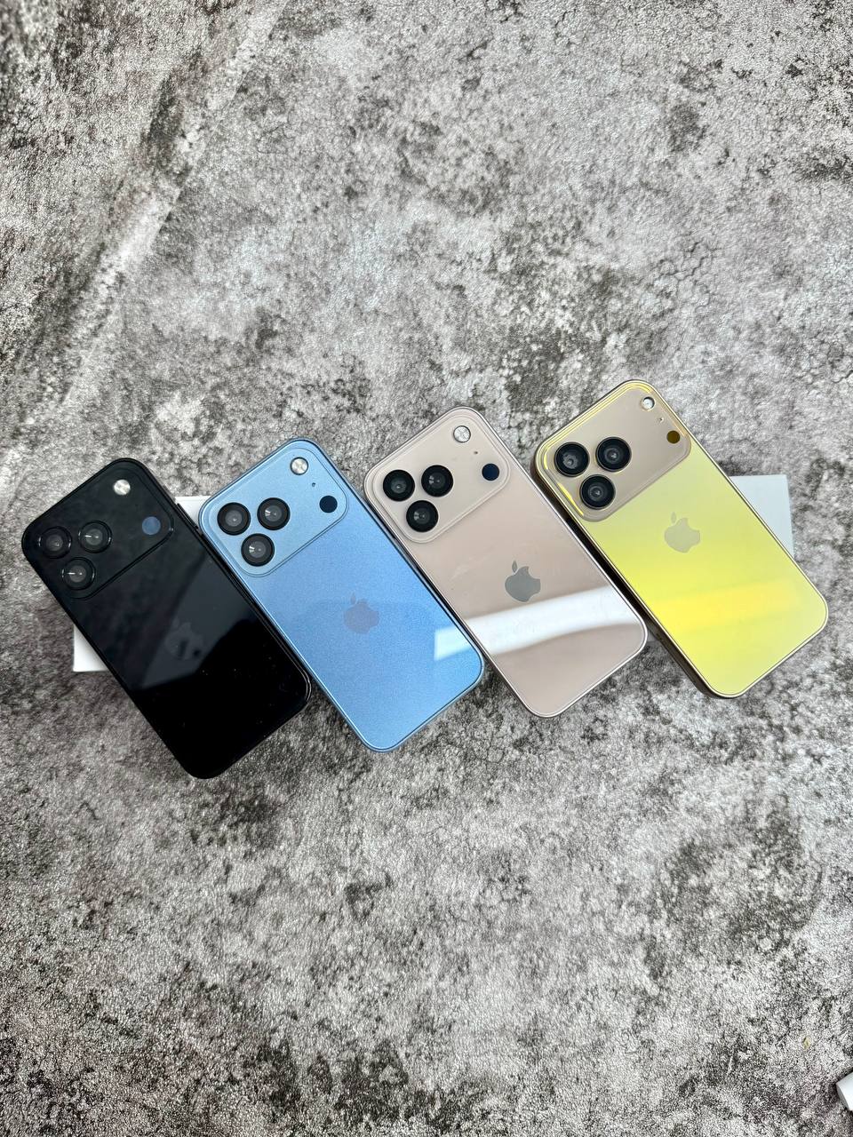 ایفون ۱۷ پرومکس فول صفحه