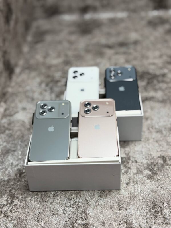 ایفون ۱۷ پرومکس فول صفحه