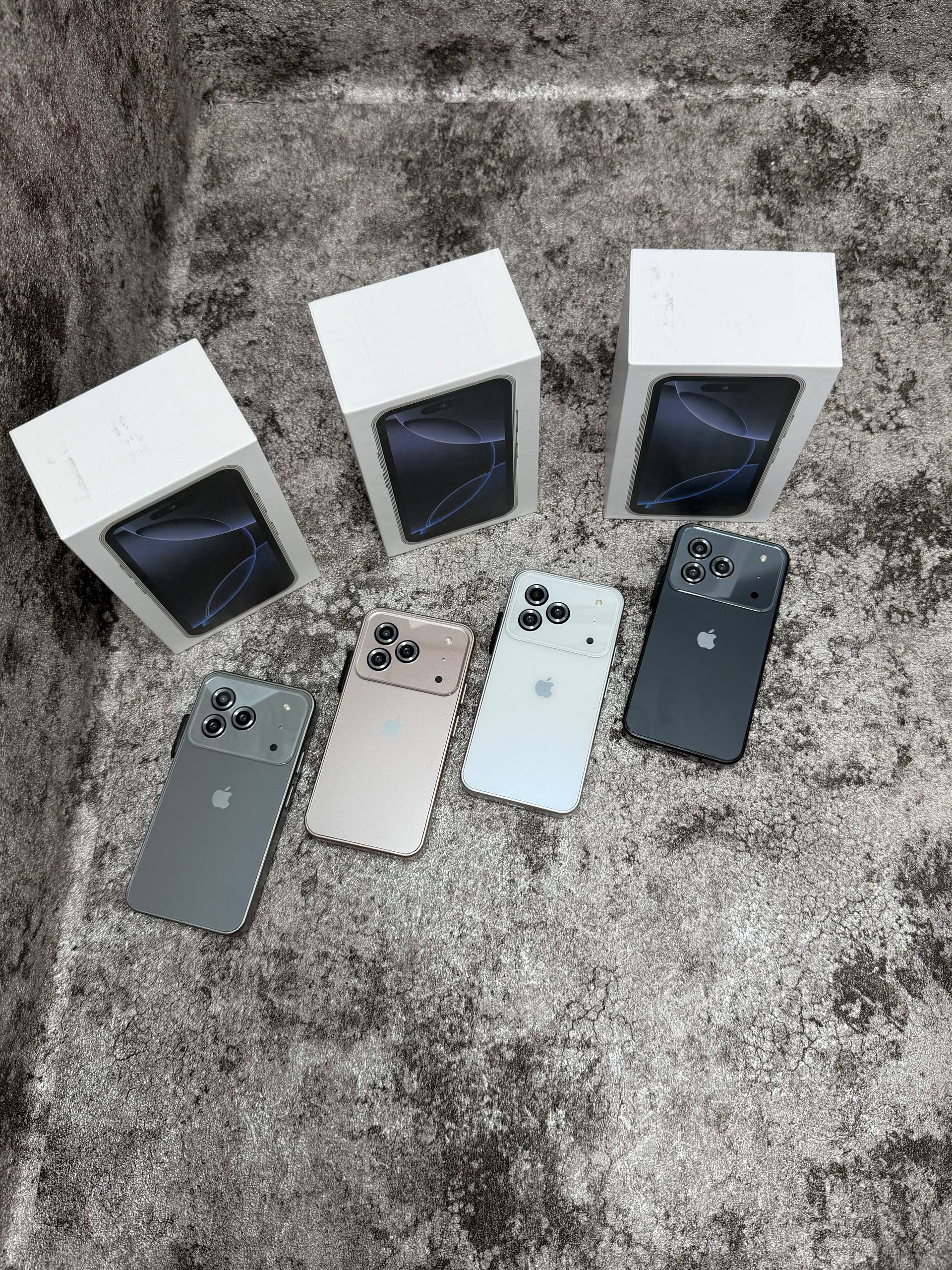 ایفون ۱۷ پرومکس فول صفحه