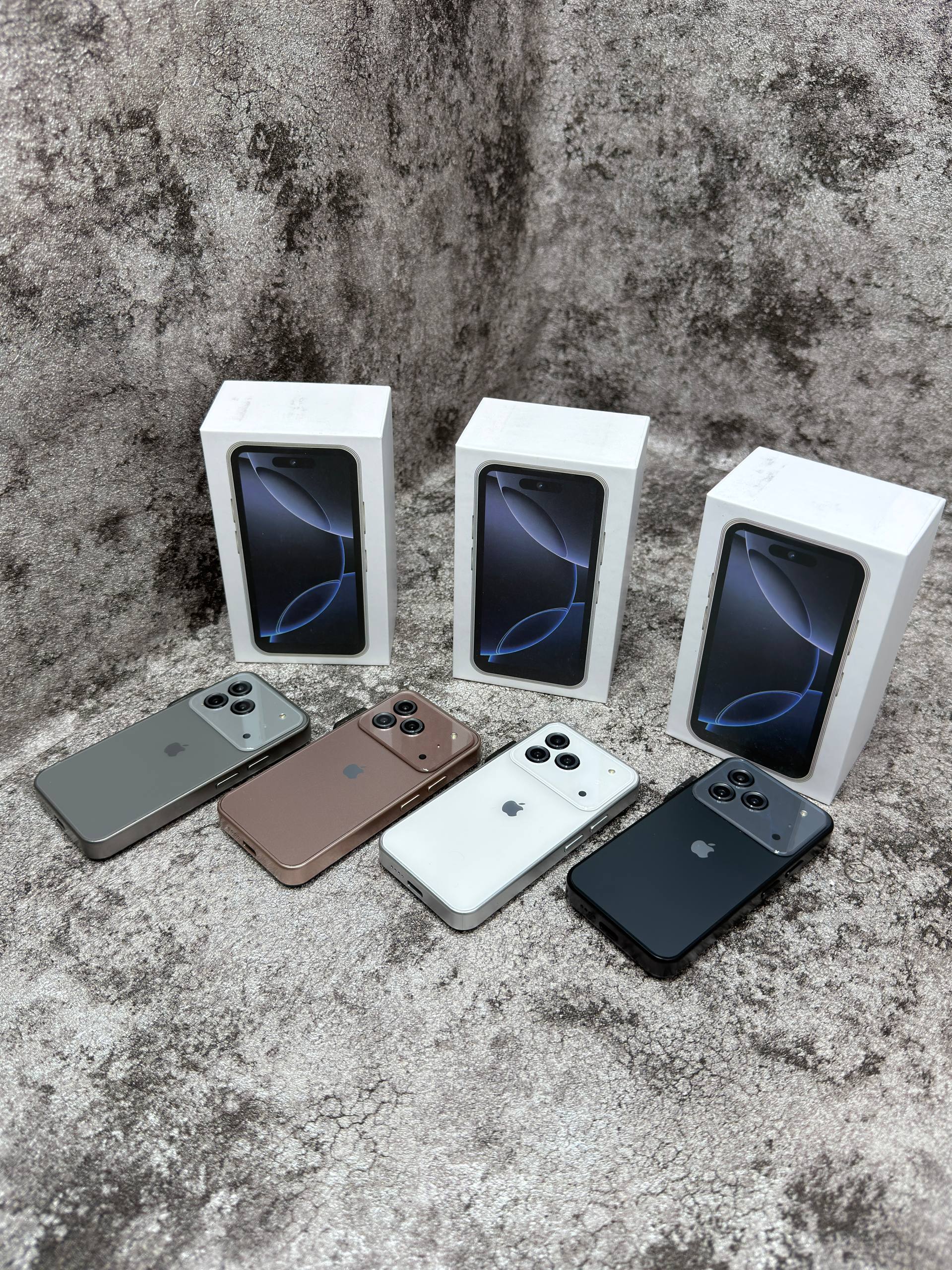 ایفون ۱۷ پرومکس فول صفحه