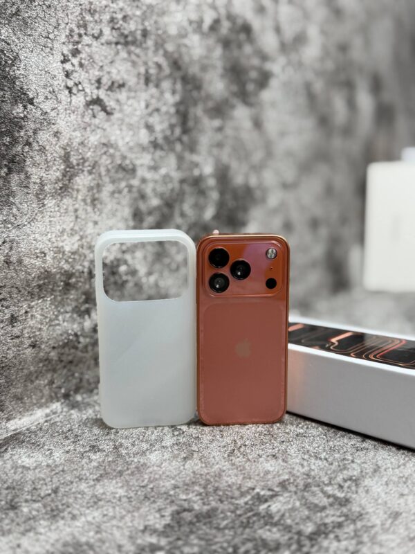 ایفون ۱۷ پرومکس فول صفحه