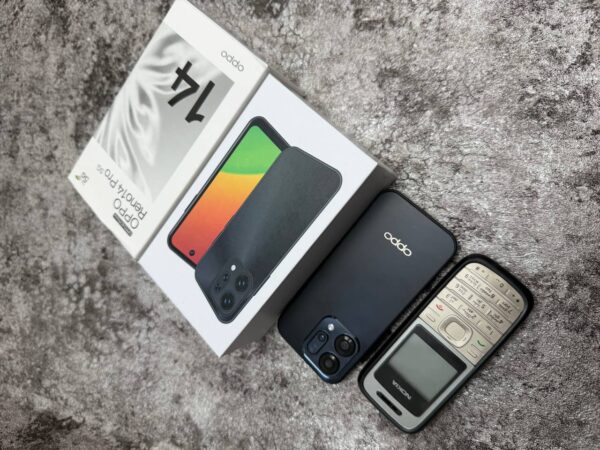 گوشی oppo سایز متوسط (4.5 اینچ)