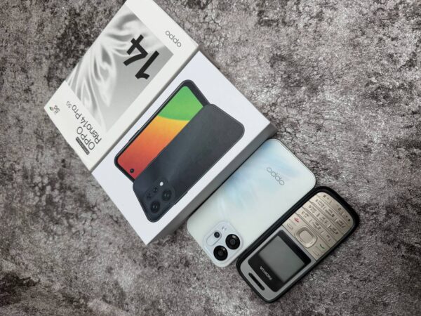 گوشی oppo سایز متوسط (4.5 اینچ)