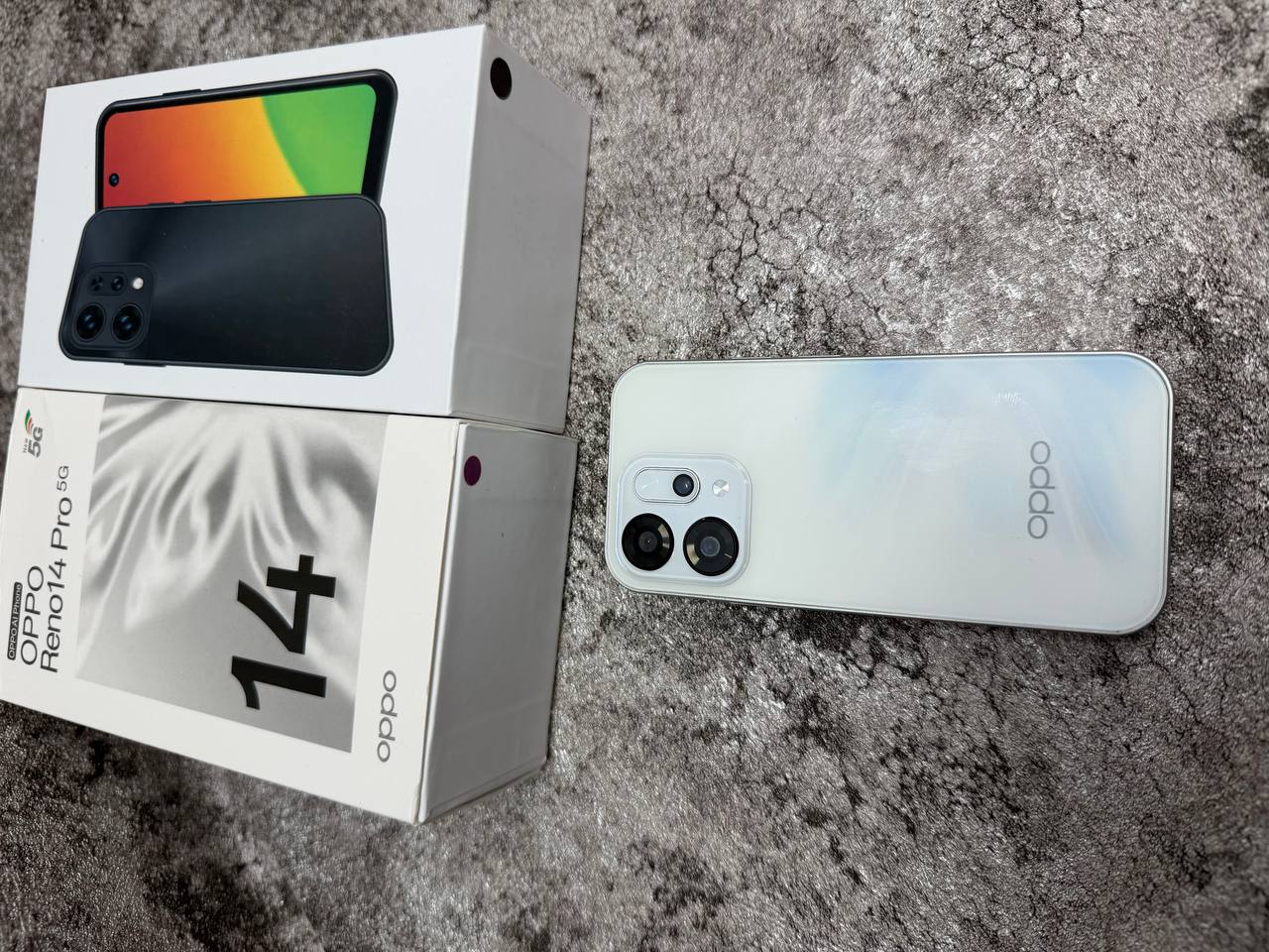 گوشی oppo سایز متوسط (4.5 اینچ)