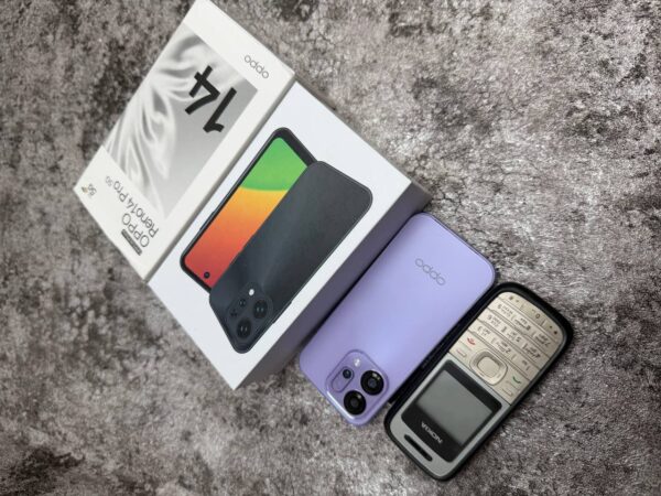 گوشی oppo سایز متوسط (4.5 اینچ)